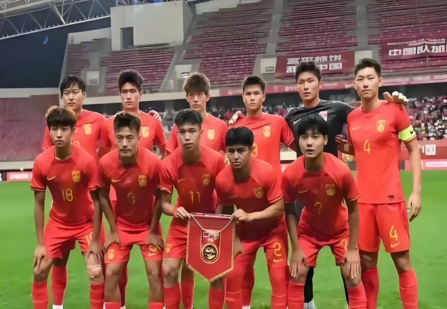 平分秋色!国内足球赛事各别展现 平分秋色!国内足球赛事各别展现