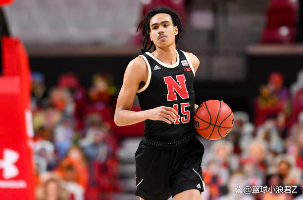 雷恩球员表现神勇,荣膺最佳球员 雷恩球员表现神勇,荣膺最佳球员