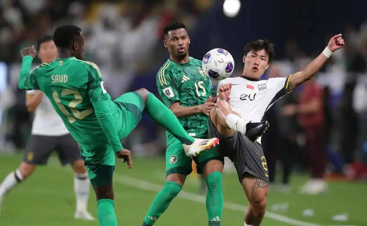 澳大利亚球员在世界杯预选赛中全力以赴 澳大利亚球员在世界杯预选赛中全力以赴