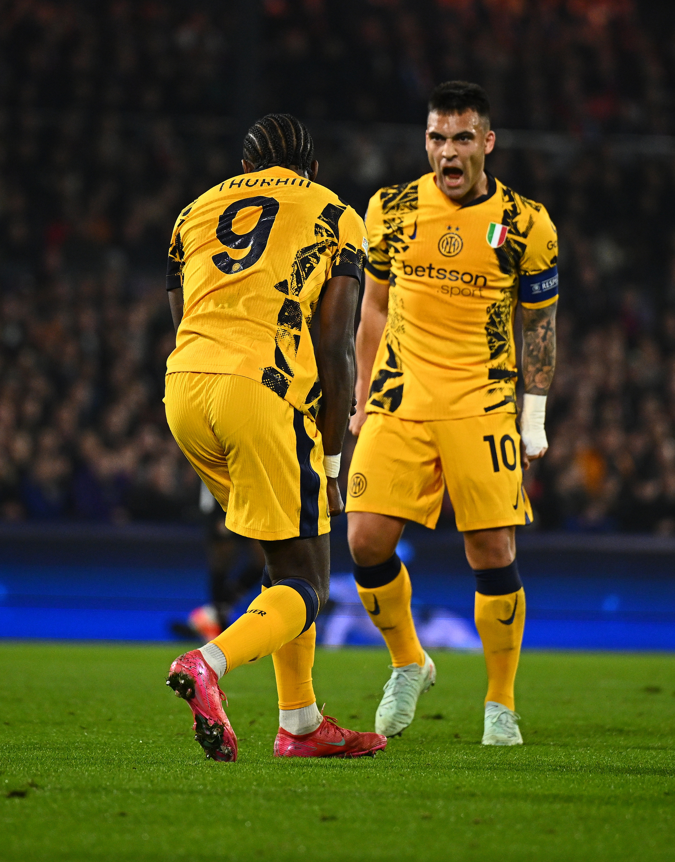 意大利联赛冠军战打出火爆对攻,平局获得晋级先机 意大利联赛冠军战打出火爆对攻,平局获得晋级先机