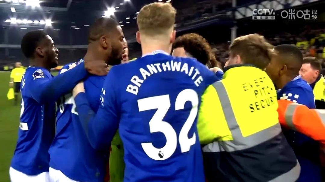 埃弗顿转战苏格兰,喜获一场胜利 埃弗顿转战苏格兰,喜获一场胜利