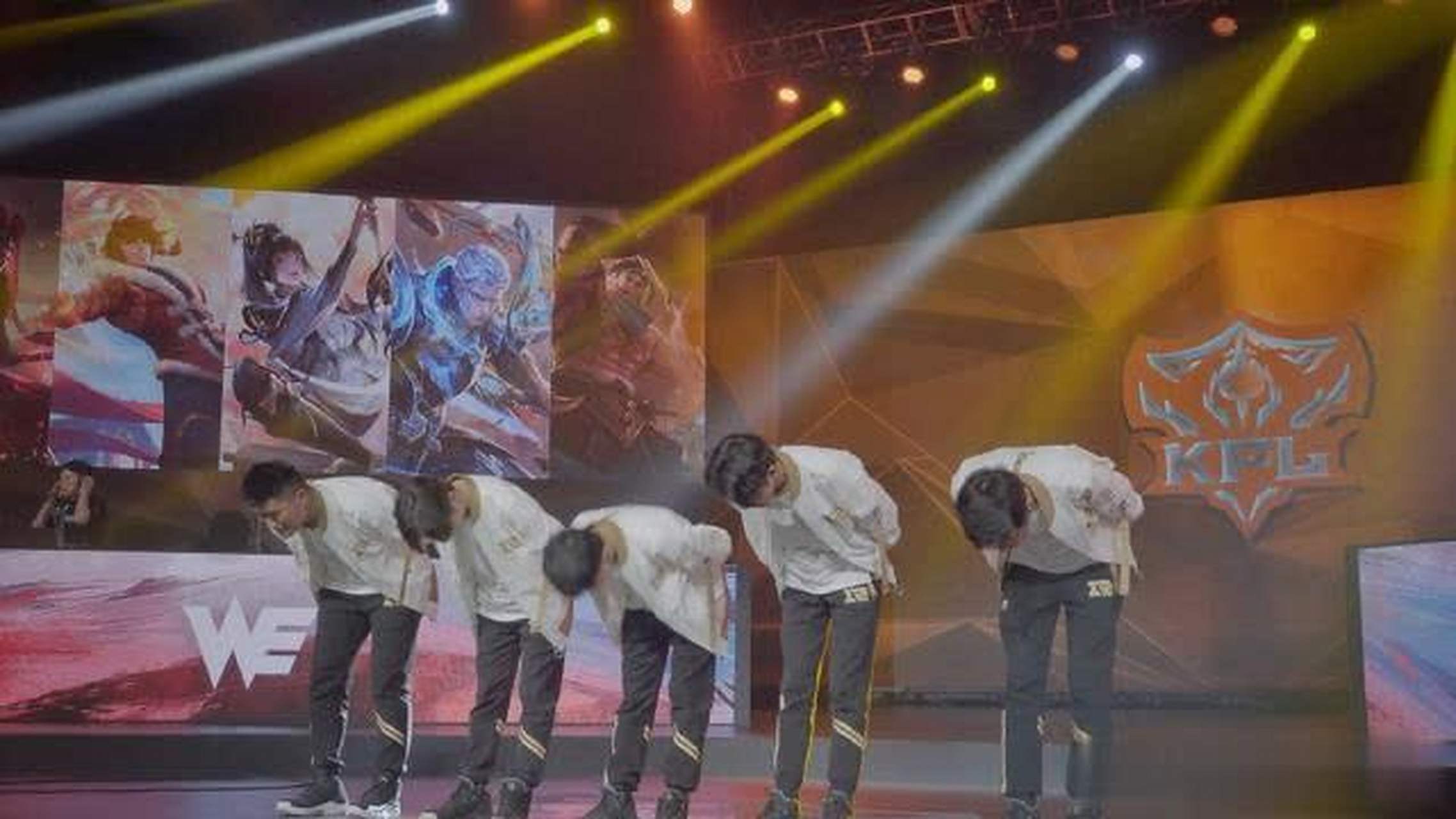 四川队全队士气高昂,豪取连胜 四川队全队士气高昂,豪取连胜