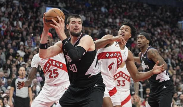 球队的表现远超预期,获得好评 球队的表现远超预期,获得好评