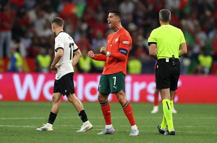 葡萄牙足球队取得连胜,信心大增 葡萄牙足球队取得连胜,信心大增