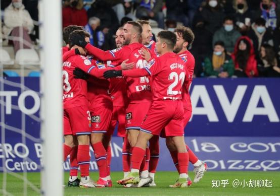 瓦伦西亚逼平对手,保持中游位置 瓦伦西亚逼平对手,保持中游位置