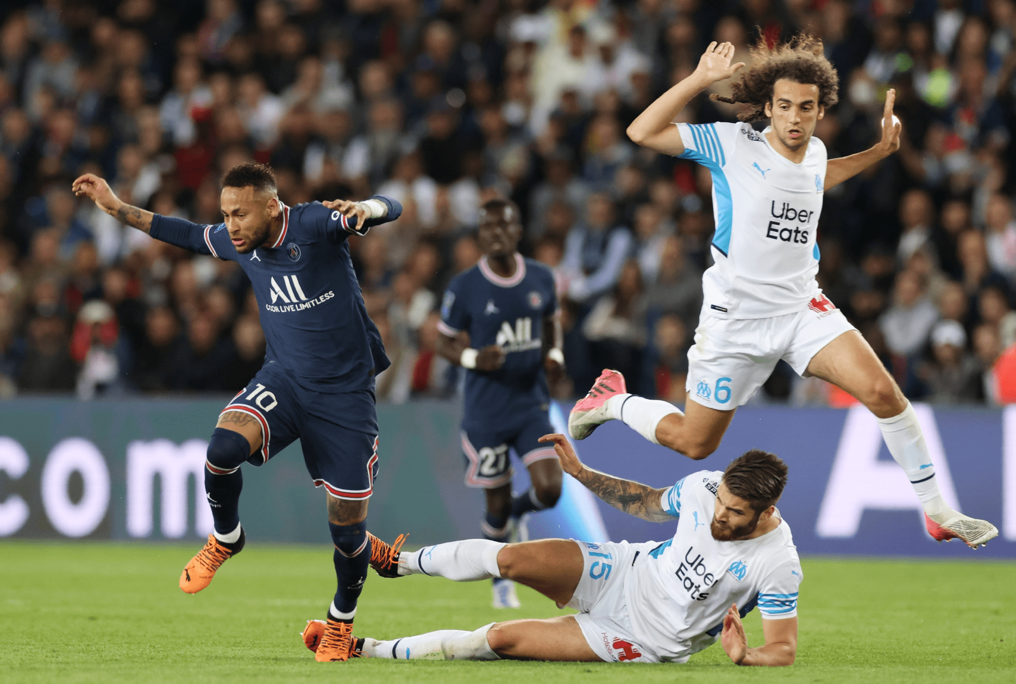 马赛客场逼平巴斯蒂亚,苦寻一分 马赛客场逼平巴斯蒂亚,苦寻一分