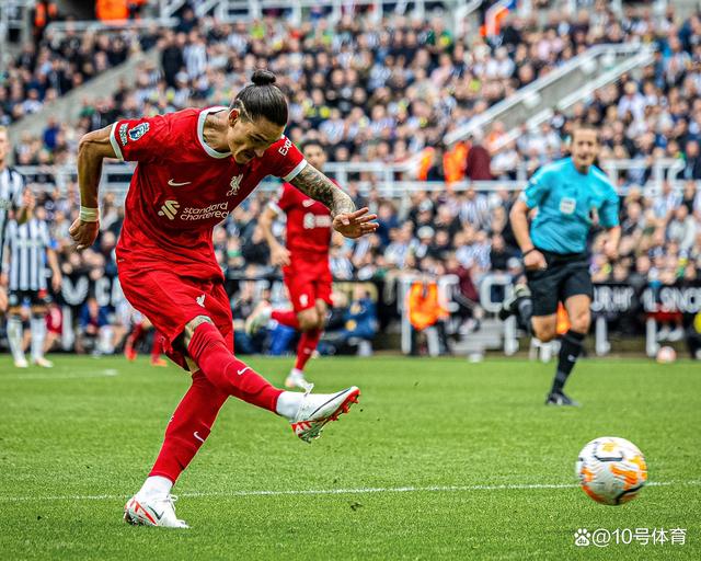 开云体育APP下载-绝地反击！法国足球联赛球队逆转胜利