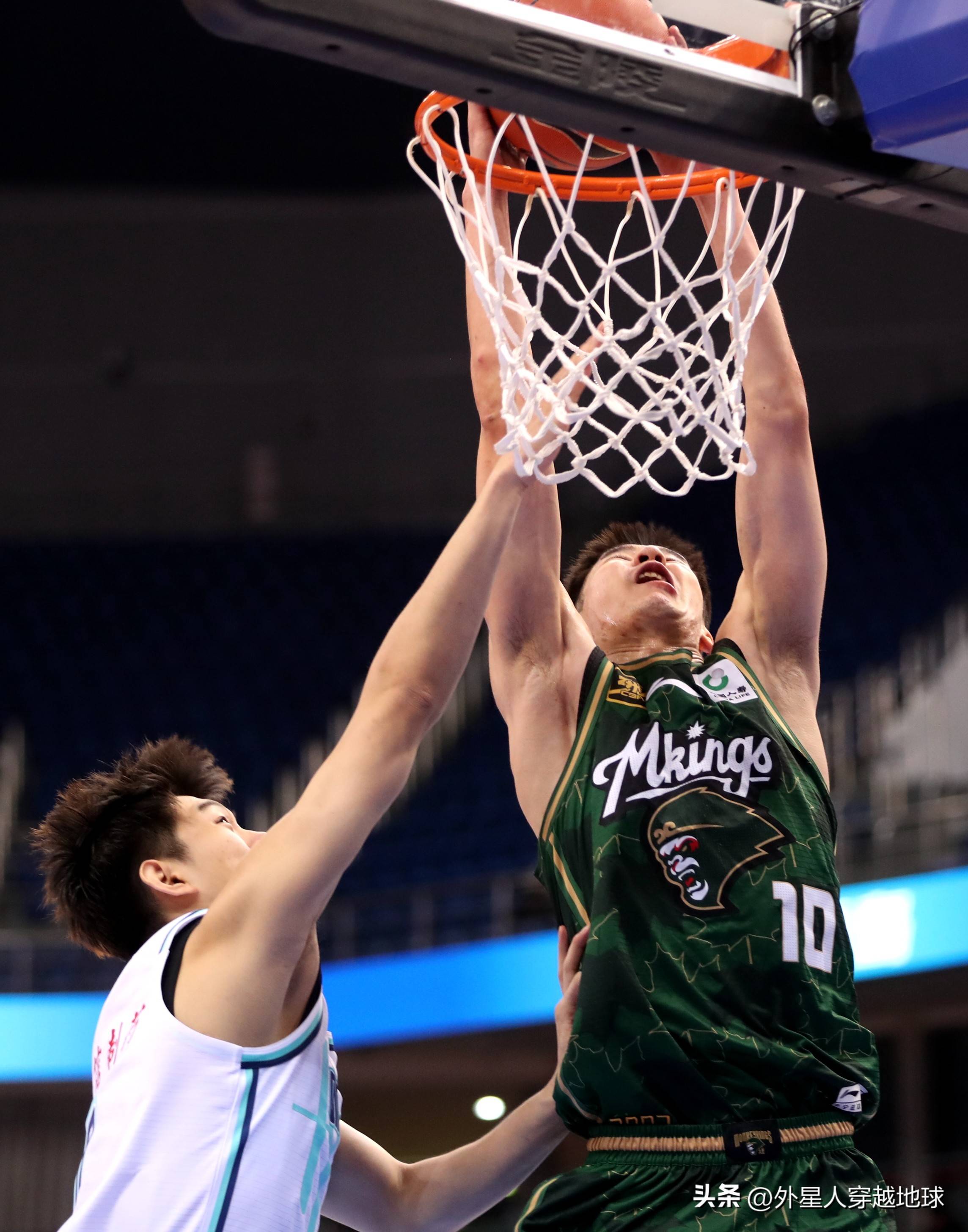 纪录被打破!篮球运动员表现出色 纪录被打破!篮球运动员表现出色