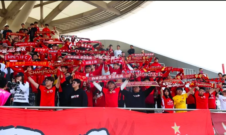 关于上港主场逼平申花,保持不败纪录的信息 关于上港主场逼平申花,保持不败纪录的信息