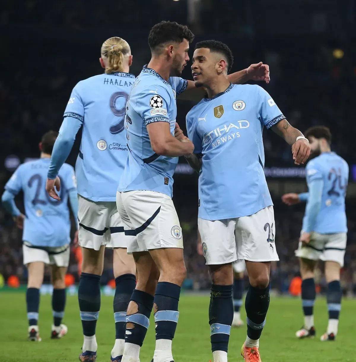 曼城稳步晋级欧冠决赛,团结无敌 曼城稳步晋级欧冠决赛,团结无敌