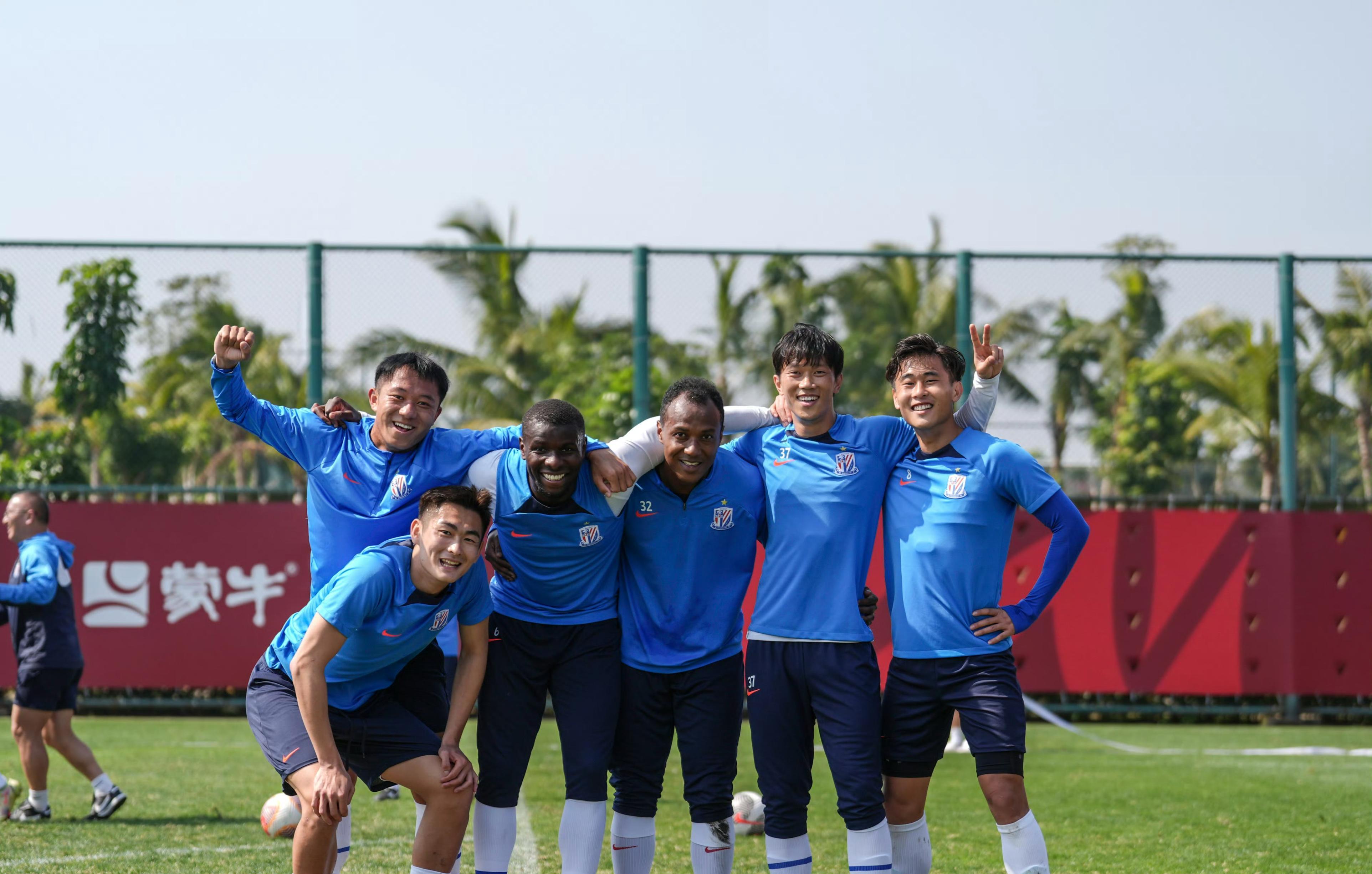 上海申花主场意外受挫，保级形势堪忧的简单介绍