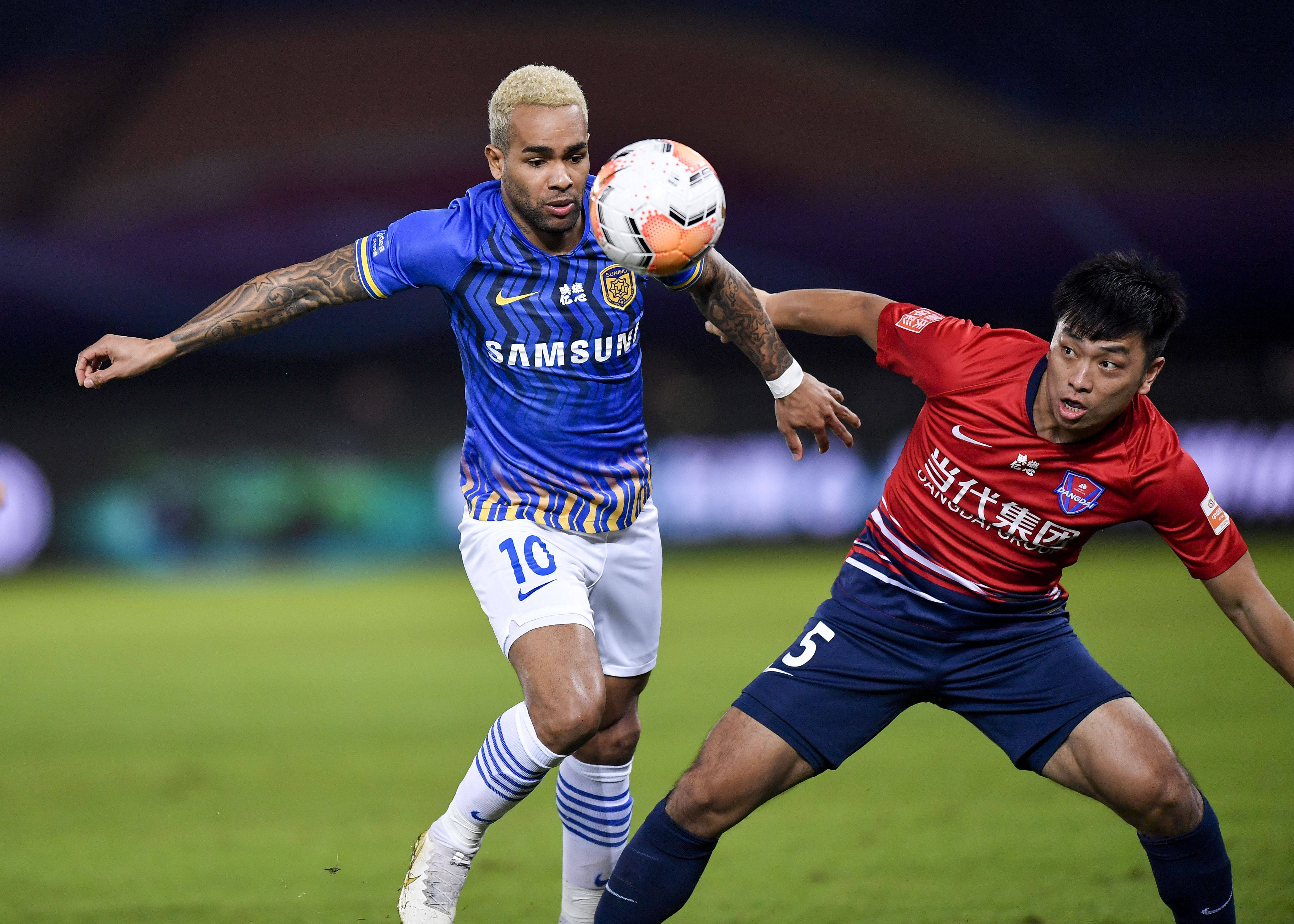 关于江苏苏宁主场战平天津泰达，互交白卷的信息