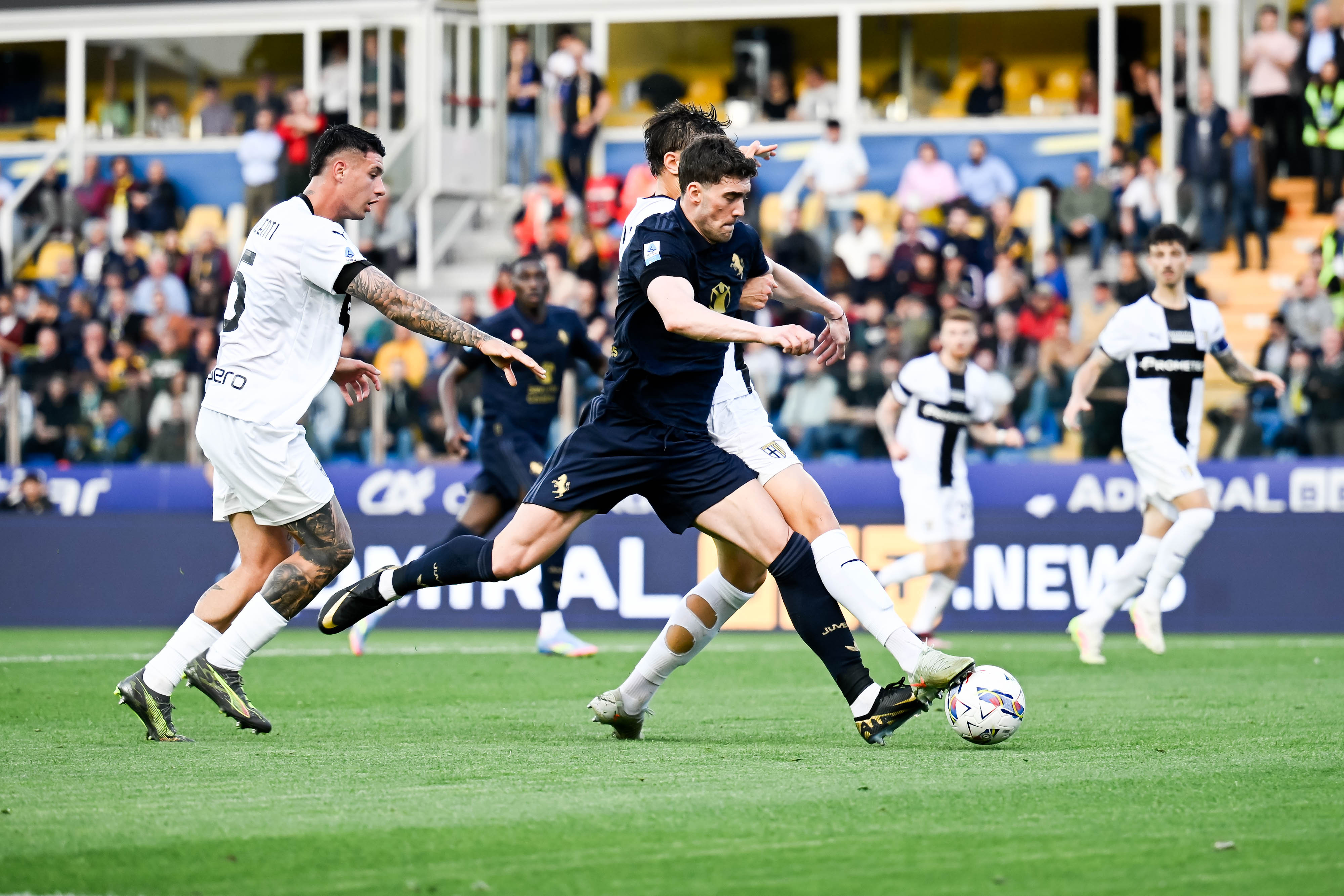 意甲球队训练照曝光,球员状态备受关注 意甲球队训练照曝光,球员状态备受关注