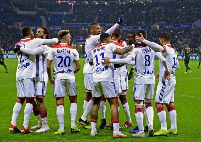 巴黎客场战胜雷恩,稳固联赛头名 巴黎客场战胜雷恩,稳固联赛头名