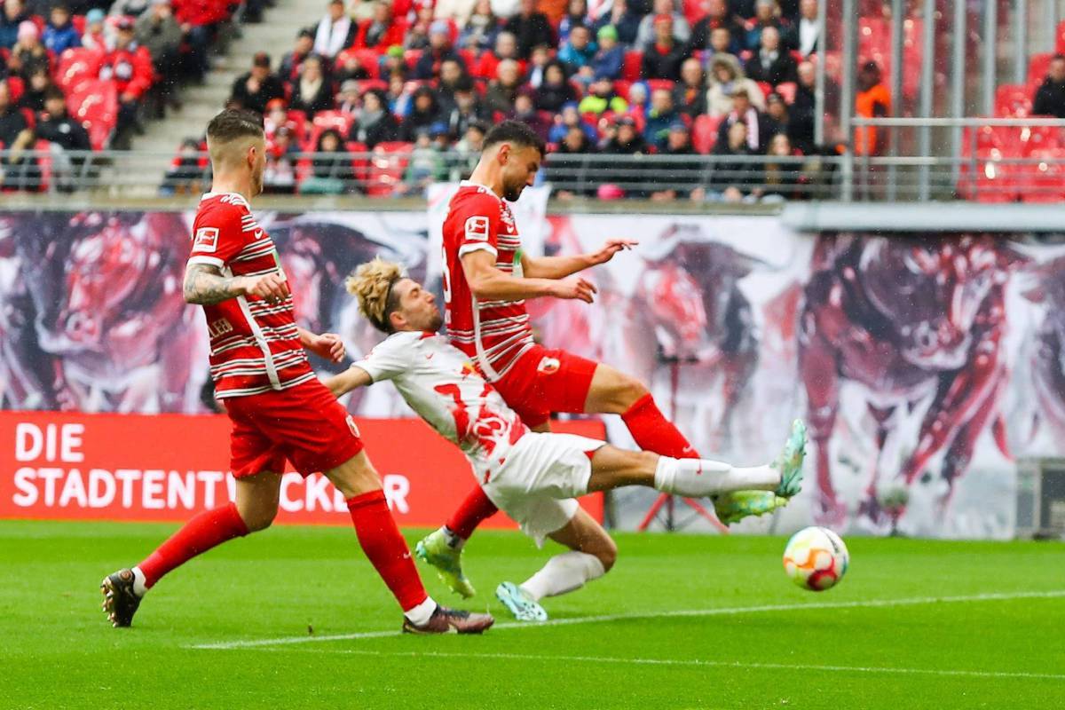 关于阿贾克斯客场击败对手,晋级前景凌厉的信息 关于阿贾克斯客场击败对手,晋级前景凌厉的信息