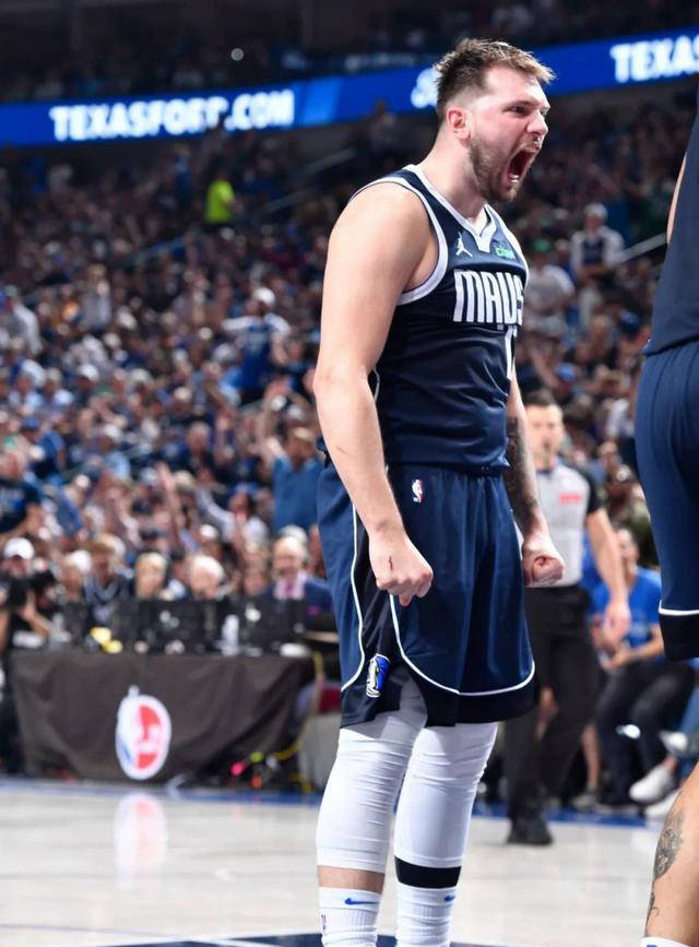 沃尔夫斯堡球员再次斩获三分,排名攀升的简单介绍 沃尔夫斯堡球员再次斩获三分,排名攀升的简单介绍