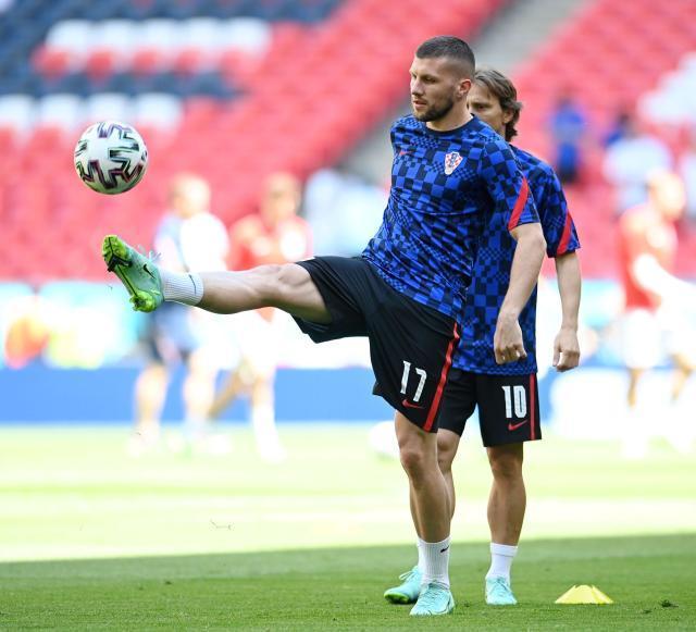 包含战术变阵奏效,球队瞬间逆转势头的词条 包含战术变阵奏效,球队瞬间逆转势头的词条