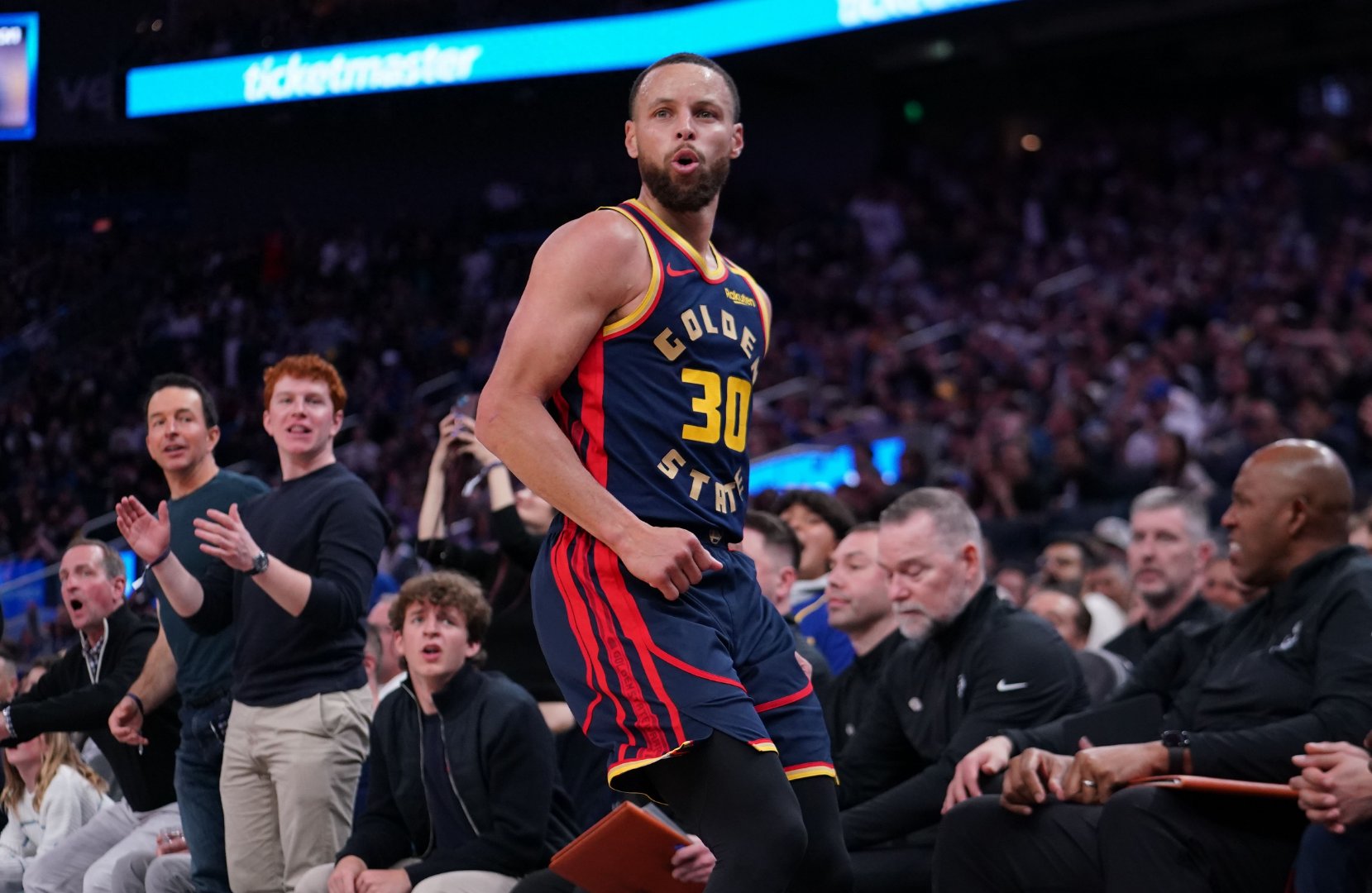 灰熊逆转开拓者入围西部半决赛 灰熊逆转开拓者入围西部半决赛