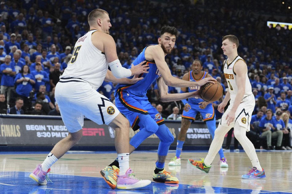 掘金逆转雷霆,西部决赛再次扳平 掘金逆转雷霆,西部决赛再次扳平
