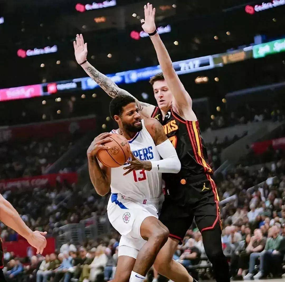 猛龙惨败快船遭遇两连败 猛龙惨败快船遭遇两连败