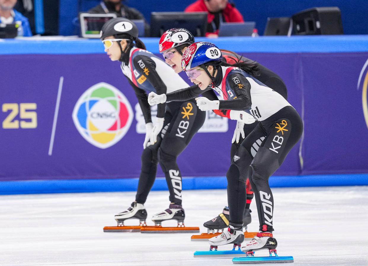 比利时短道速滑选手翻飞在赛场上 比利时短道速滑选手翻飞在赛场上