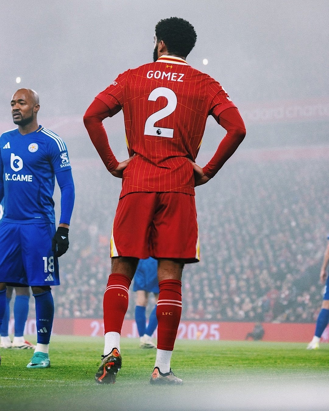 利物浦客场惨败,曼联三连胜势不可挡 利物浦客场惨败,曼联三连胜势不可挡