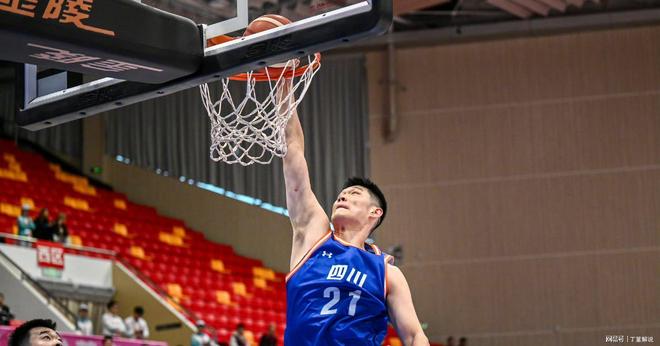 辽宁队横扫步行者,周琦点燃赛场 辽宁队横扫步行者,周琦点燃赛场