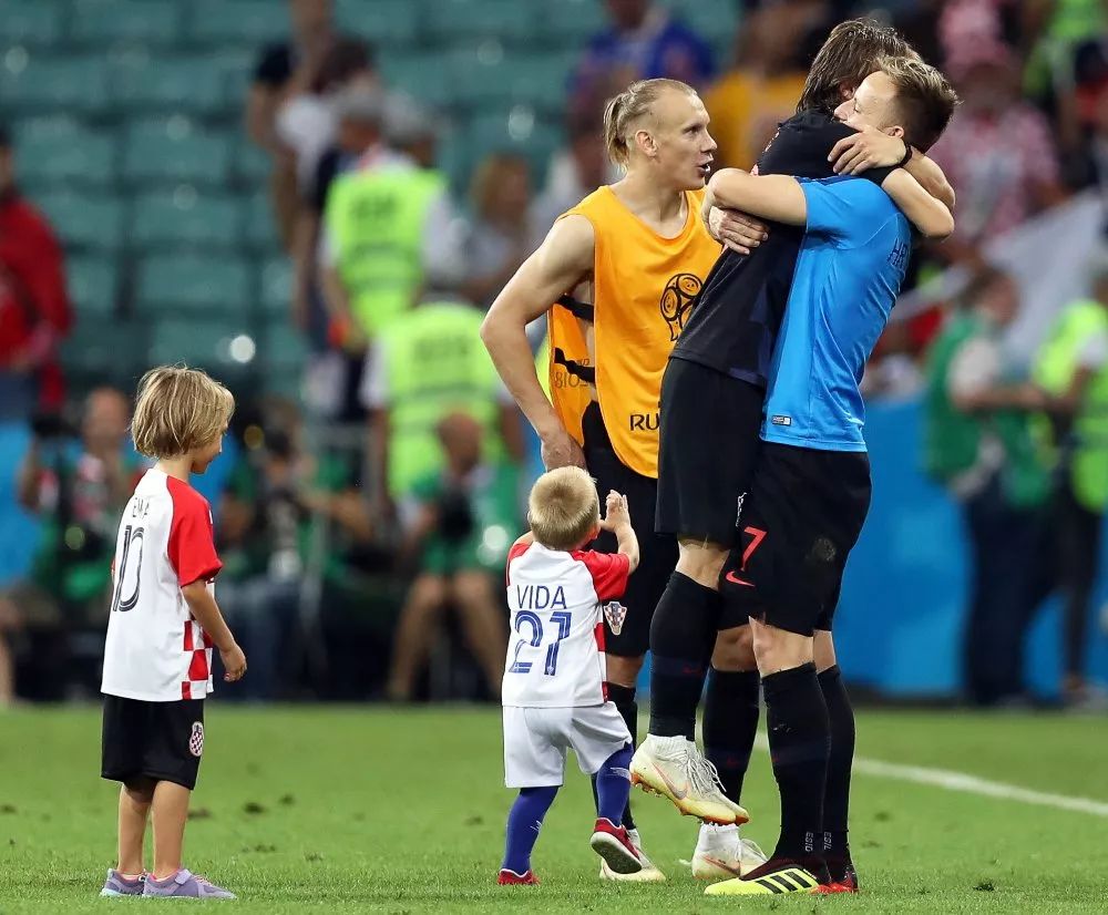 关于里昂绝杀英格兰,莫德里奇关键制胜的信息 关于里昂绝杀英格兰,莫德里奇关键制胜的信息