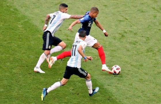 法国队碾压丹麦队，黄鸭组合高光表现的简单介绍