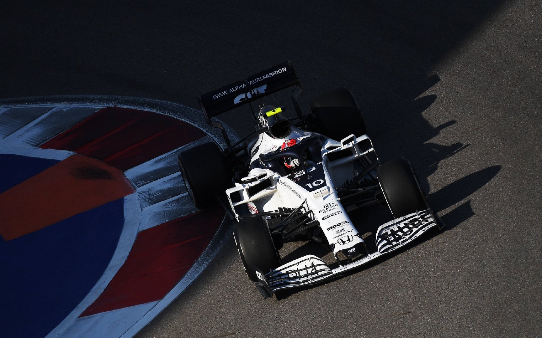 开云体育-法拉利绝杀红牛二队，拉塞尔刷新纪录