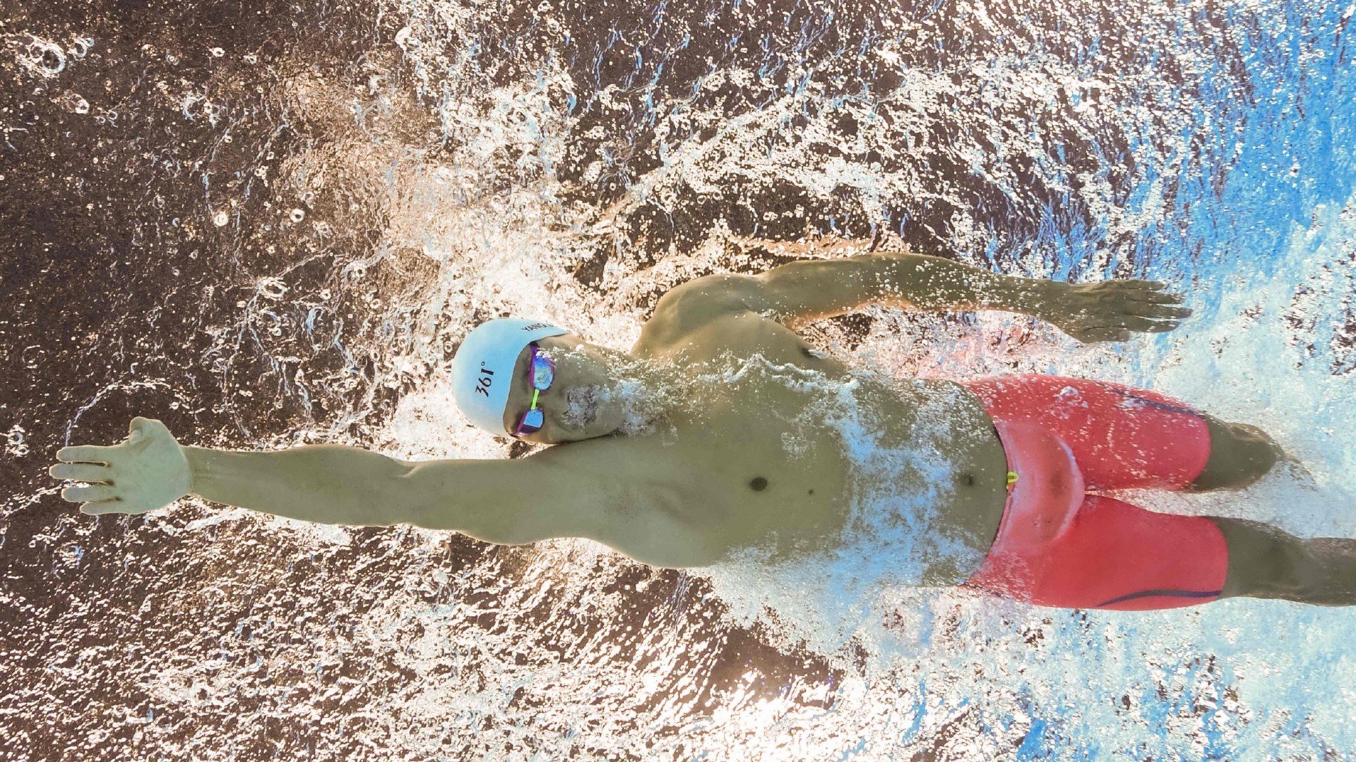 无声司令塔，凯恩在年度焦点之夜的攻防统治