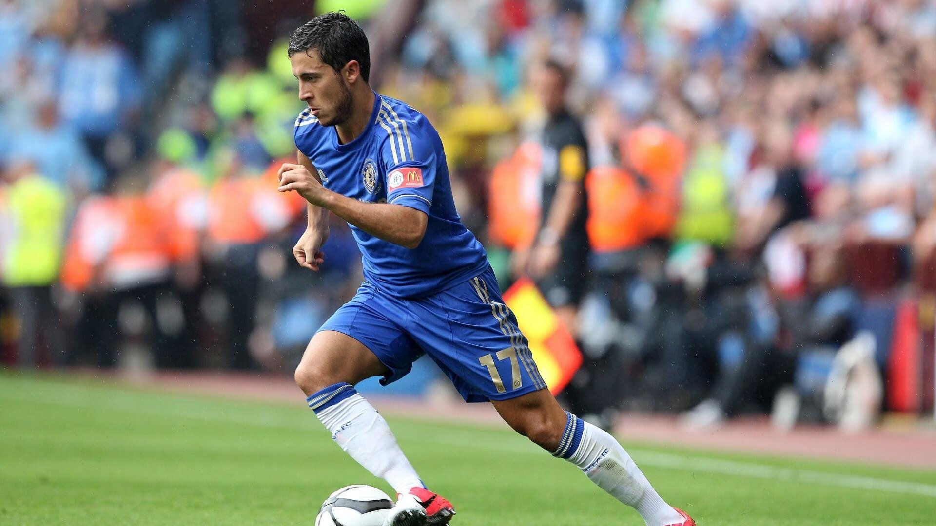 开云体育APP下载-同一天，创造两个独特的世界